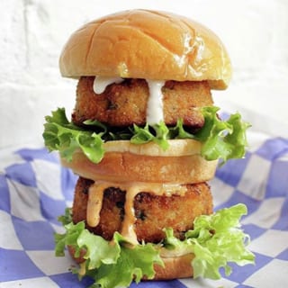 2 Crab Cake Sliders